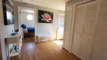 2 bedrooms, desk, iron/ironing board, free WiFi