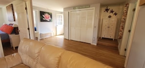 Smart TV, DVD player