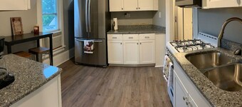 In Town Apartment in downtown Geneva!!