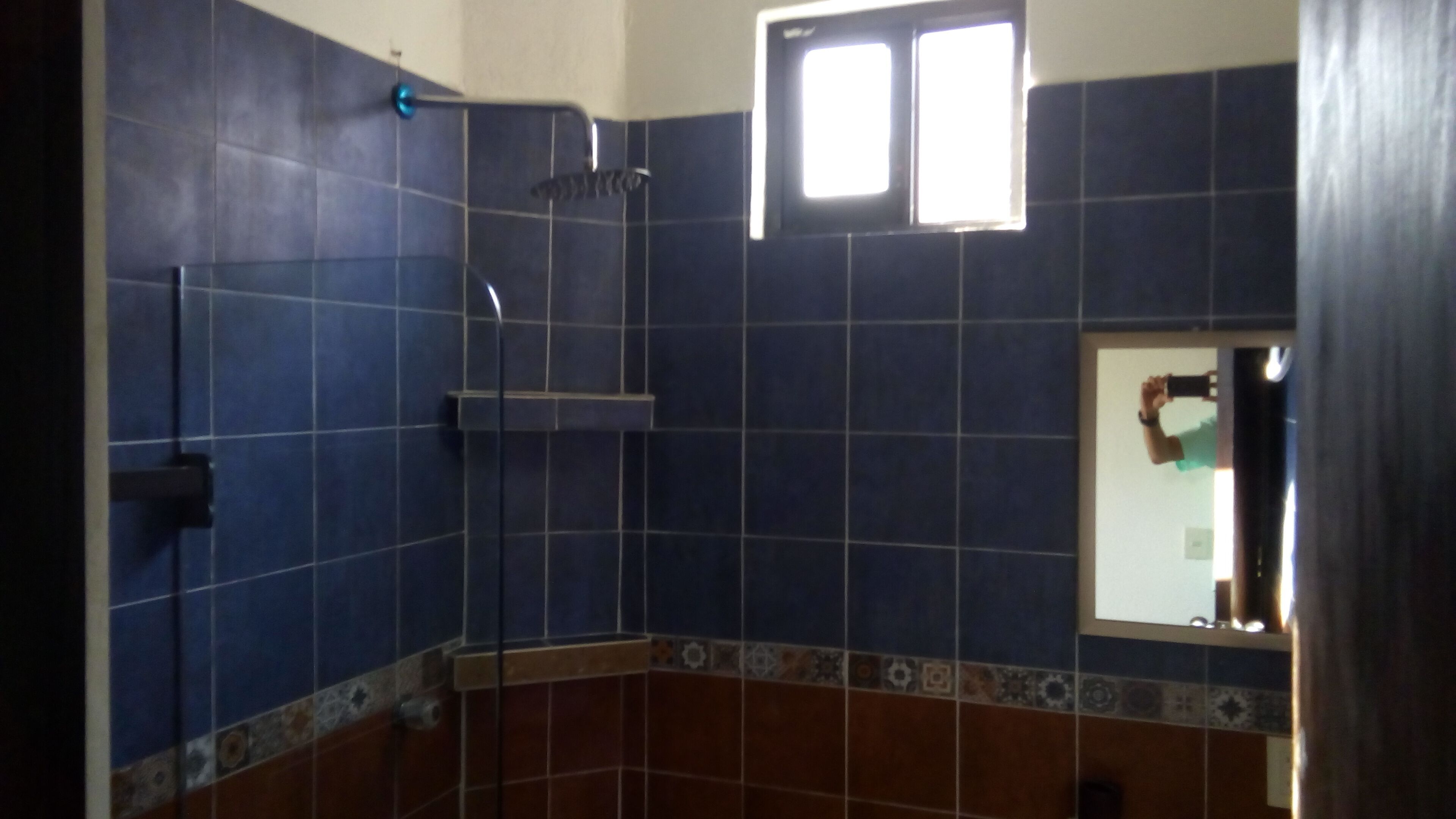 Shower kamar mandi