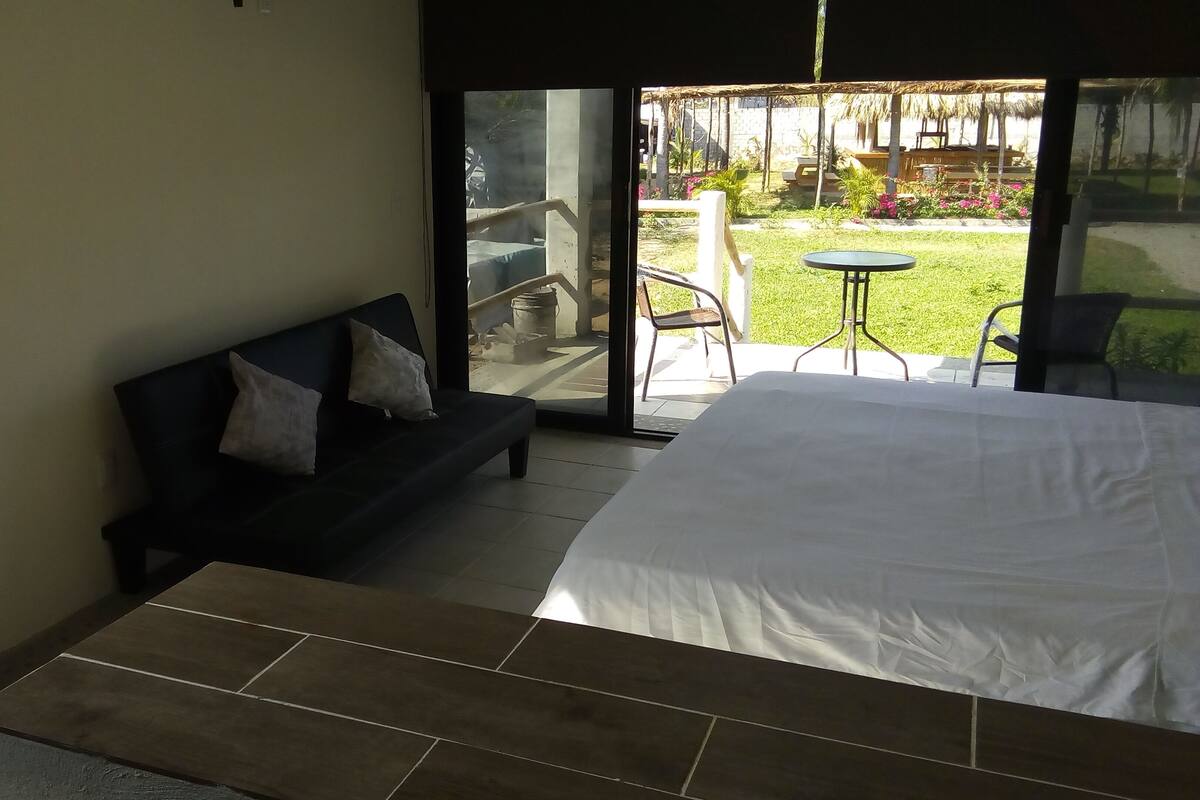 Comfort Villa | Pillow-top beds, blackout curtains, iron/ironing board (on request)