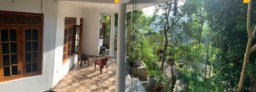 Toropi homestay