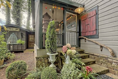 
The Garden Cottage – A Storybook Retreat in the North Georgia Mountains