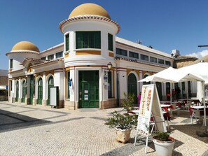 Outdoor dining - FLH Vila Real Santo António Marina Apartment (Vila Real de Santo António)