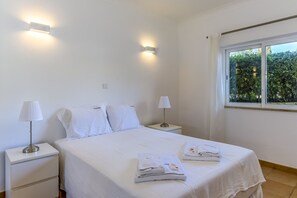 2 chambres, fer et planche à repasser, accès au Wi-Fi (inclus)