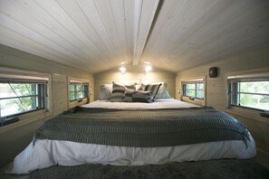 1 Schlafzimmer, Zimmersafe, Schreibtisch, kostenloses WLAN