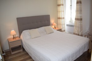 2 bedrooms, iron/ironing board, travel cot, free WiFi