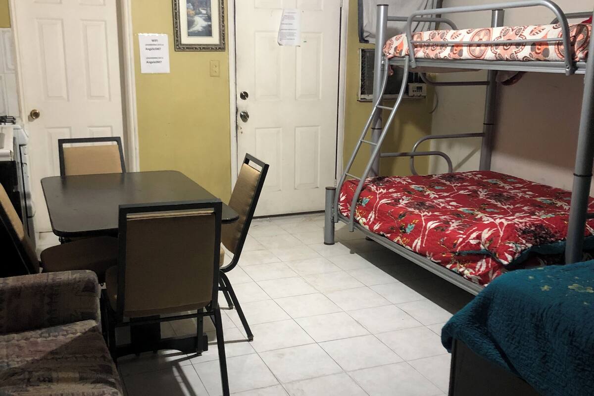 Basic Triple Room, Multiple Beds