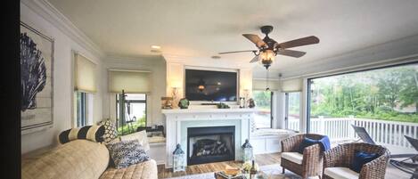 Smart TV, fireplace, DVD player