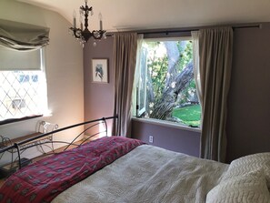 3 chambres, bureau, Wi-Fi gratuit, draps fournis