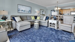 Fernseher, DVD-Player, Tischtennisplatte