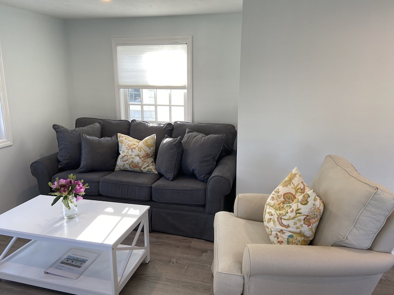 Booking Summer 2026! Walk To Private Beach! - Cape Cod, MA