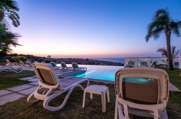 Deluxe Studio, Sea View | Terrace/patio