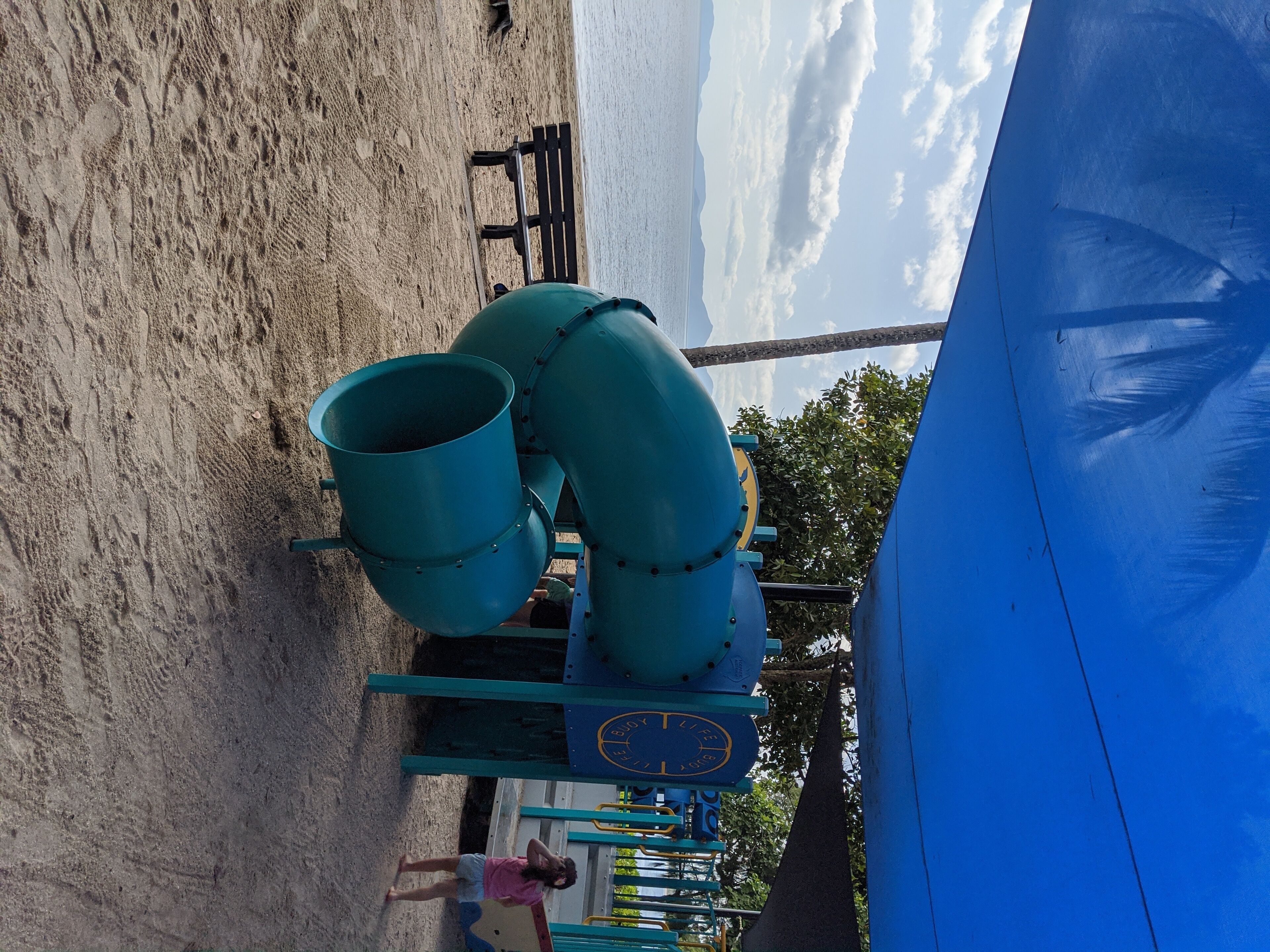 The escape luxury apartment Peppers beach club palm cove — image 23