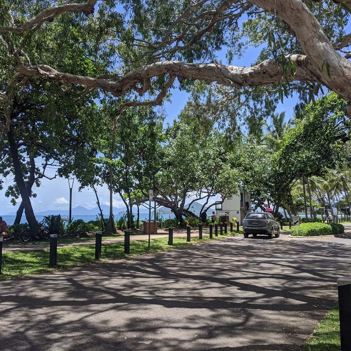 The escape luxury apartment Peppers beach club palm cove — image 20