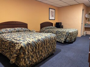 Basic Double Room | Free WiFi, bed sheets - Deer Park Motor Inn (Deer Park)