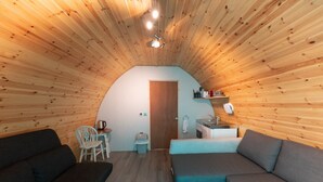 Interior - Glen Helen Glamping (St John's)