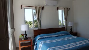 3 bedrooms, in-room safe, iron/ironing board, free WiFi - Mahi Mahi, Beachfront Apartment (6 guests), Level 3 (Xcalak)