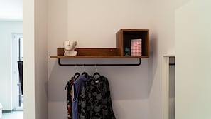 Standard Triple Room | Room amenity - Zefiro Suites (Palermo)