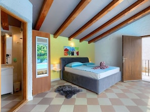 4 habitaciones, tabla de planchar con plancha y wifi gratis 