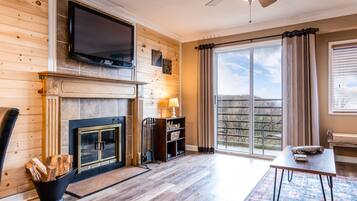 智能电视、壁炉