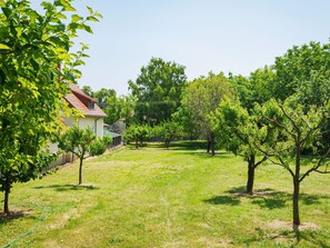 Property grounds - Beautiful private villa for 4 people with WIFI, TV and terrace (Keszthely)