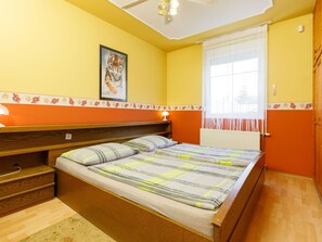 2 chambres, lit parapluie, Wi-Fi gratuit, draps fournis