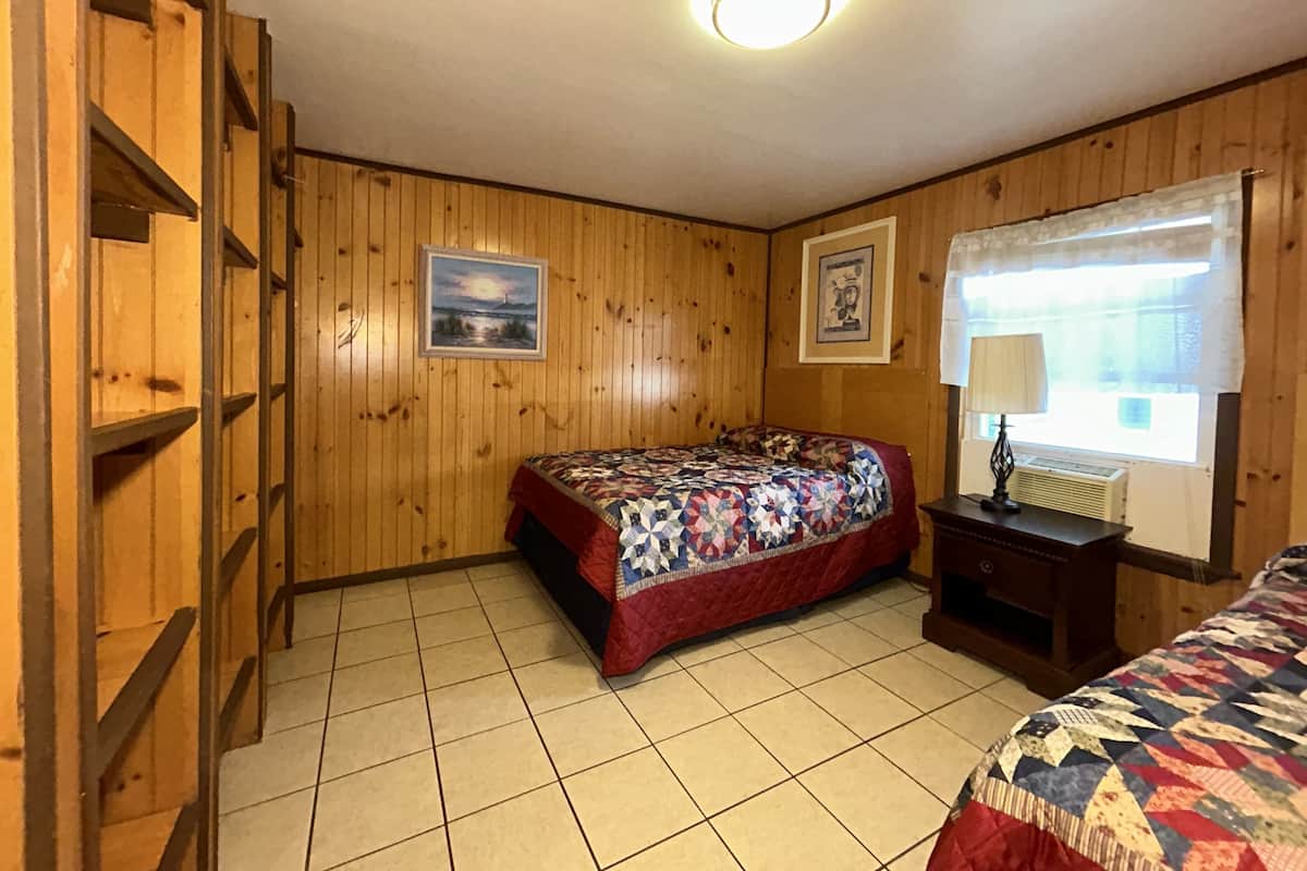 Wilmington Terrace Apartment 1 | 1 bedroom, pillowtop beds, individually furnished, bed sheets