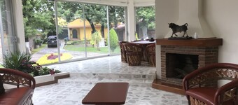 Maison ronde à 15 minutes du croissant