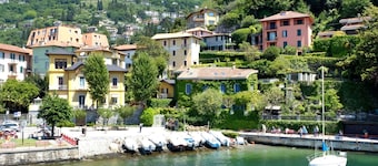 Wonderful private villa for 10 people with private pool, WIFI, TV, terrace, pets allowed and par...