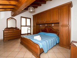 1 makuuhuone, vauvan matkasänky, ilmainen Wi-Fi, vuodevaatteet