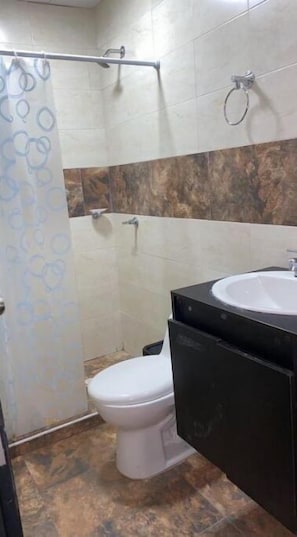 Shower, towels