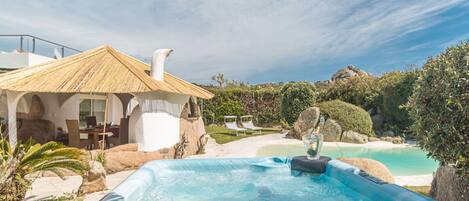 Idromassaggio all'aperto