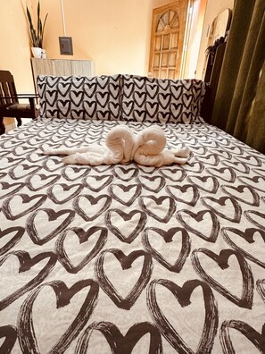 Fer et planche à repasser, Wi-Fi gratuit, draps fournis