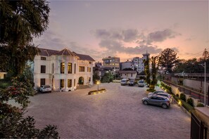 Self-parking (surcharge)