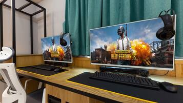 Premium Battleground 2PC Room | Tech