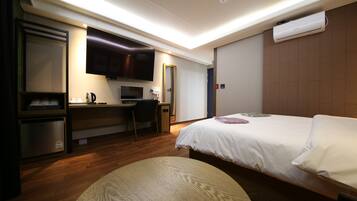 Phòng Premium (LED Mask) | Trang trí khác biệt, trang bị nội thất với thiết kế riêng biệt