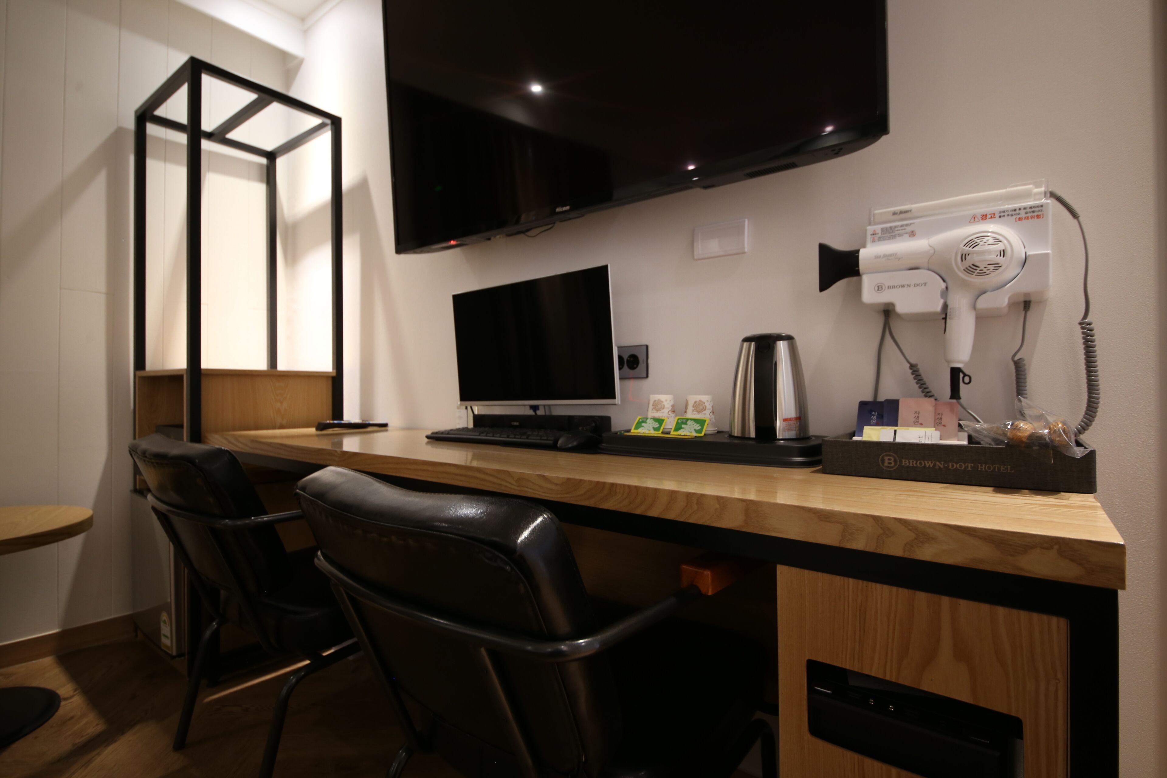 premium massage chair room | room amenity