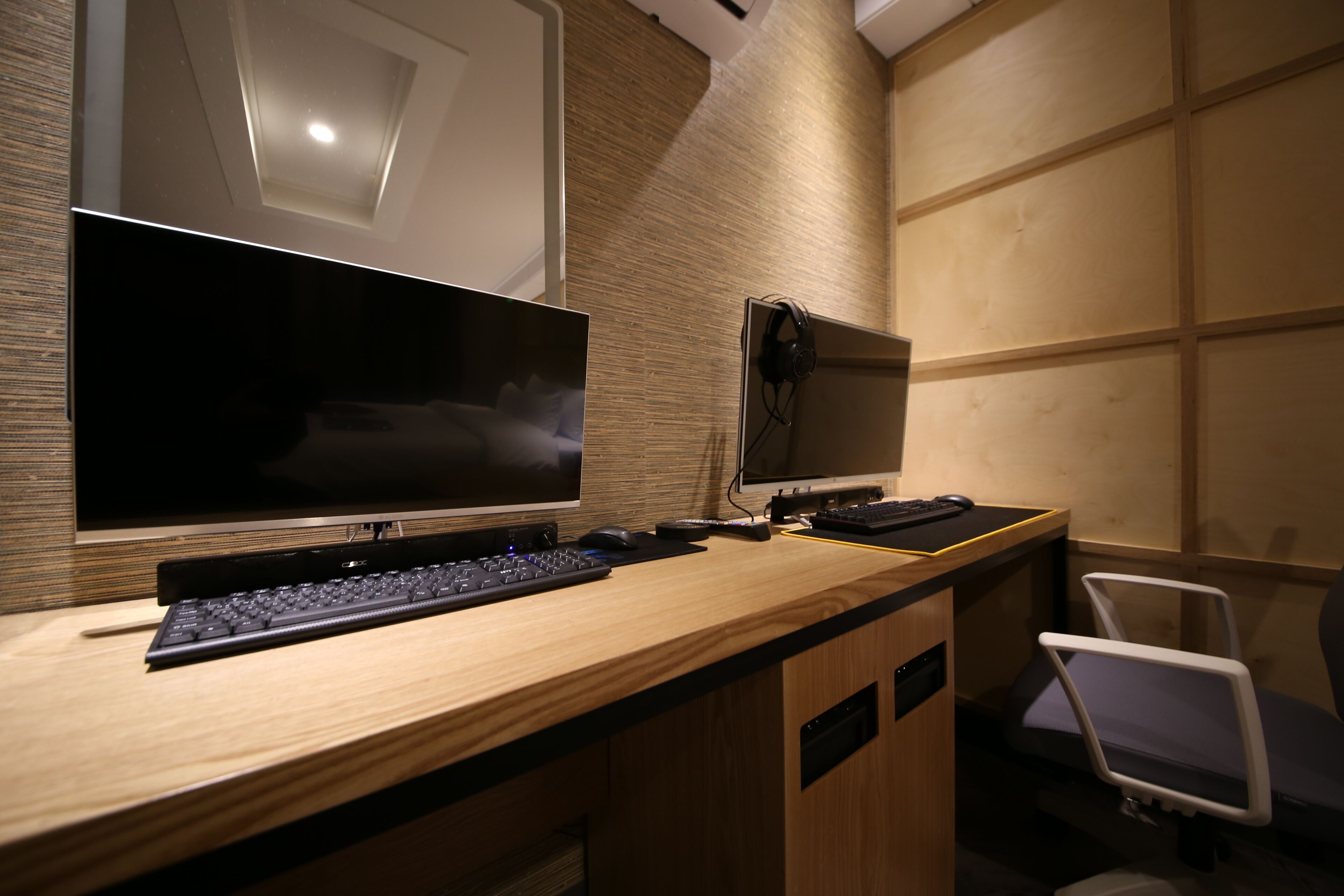 deluxe battleground 1pc room | tech