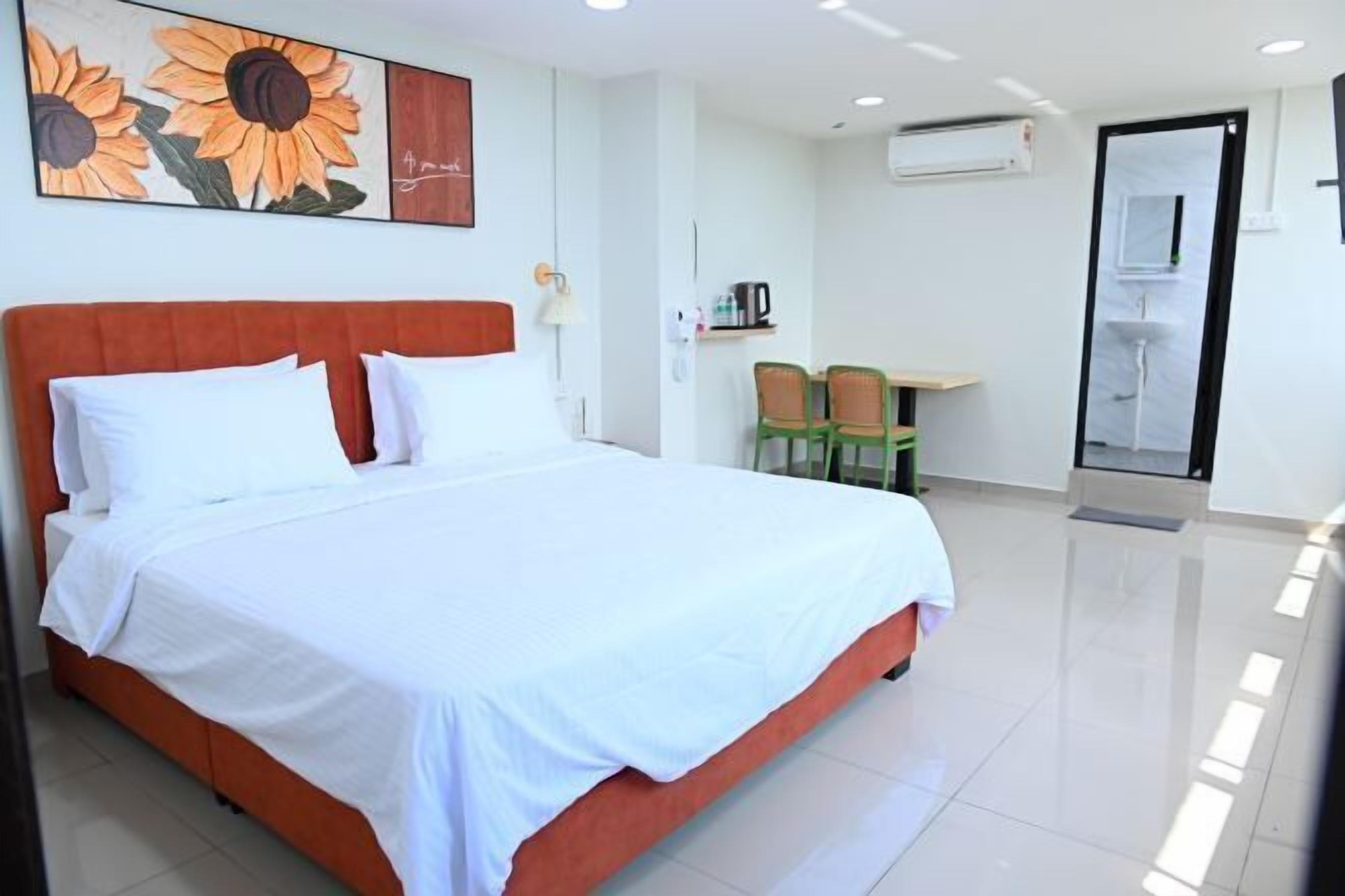 Seterika/papan seterika, cadar katil 