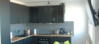 Large high standing apartment center and faculties