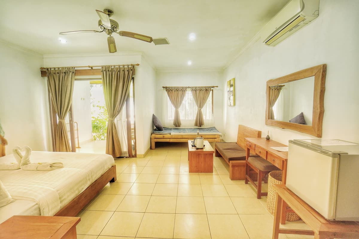 Kamar Double Deluks, 1 Tempat Tidur Queen, pemandangan kebun | Area keluarga