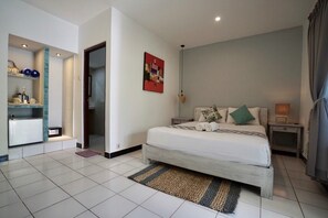 Standard-Doppelzimmer, 1 Queen-Bett, Gartenblick | Zimmersafe, Schreibtisch, kostenloses WLAN, Bettwäsche