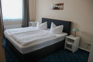 2 dormitorios, escritorio, cuna de viaje y wifi