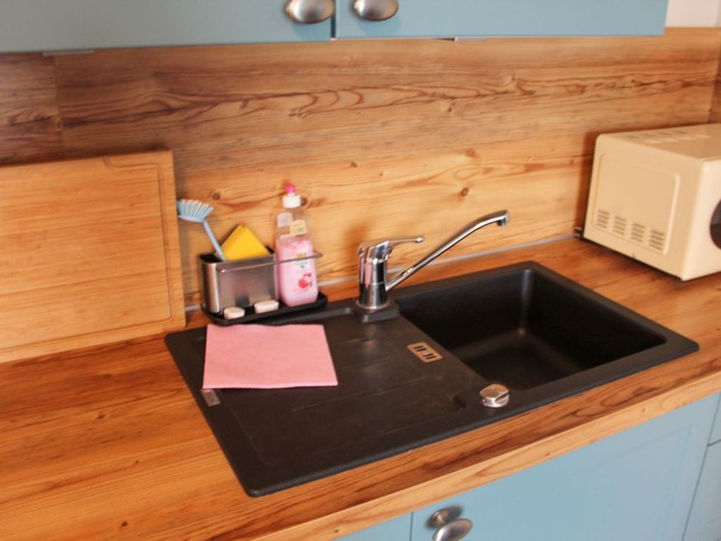 Kjøleskap, mikrobølgeovn, ovn og oppvaskmaskin