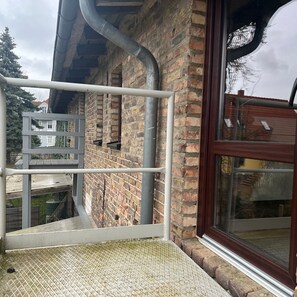 Unclassified image, 3 of 66, button