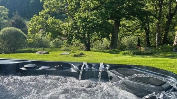 Utendørs boblebad