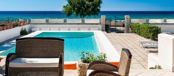 Villa con piscina privata, fronte mare, a Cornino nei dintorni di Trapani