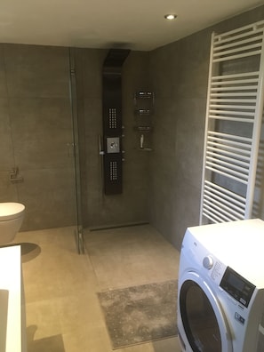 Free toiletries, hair dryer