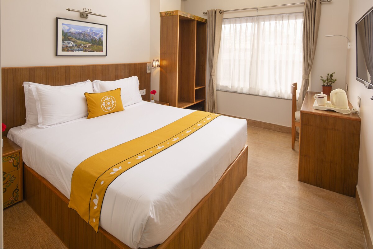 Pillow-top beds, in-room safe, desk, laptop workspace